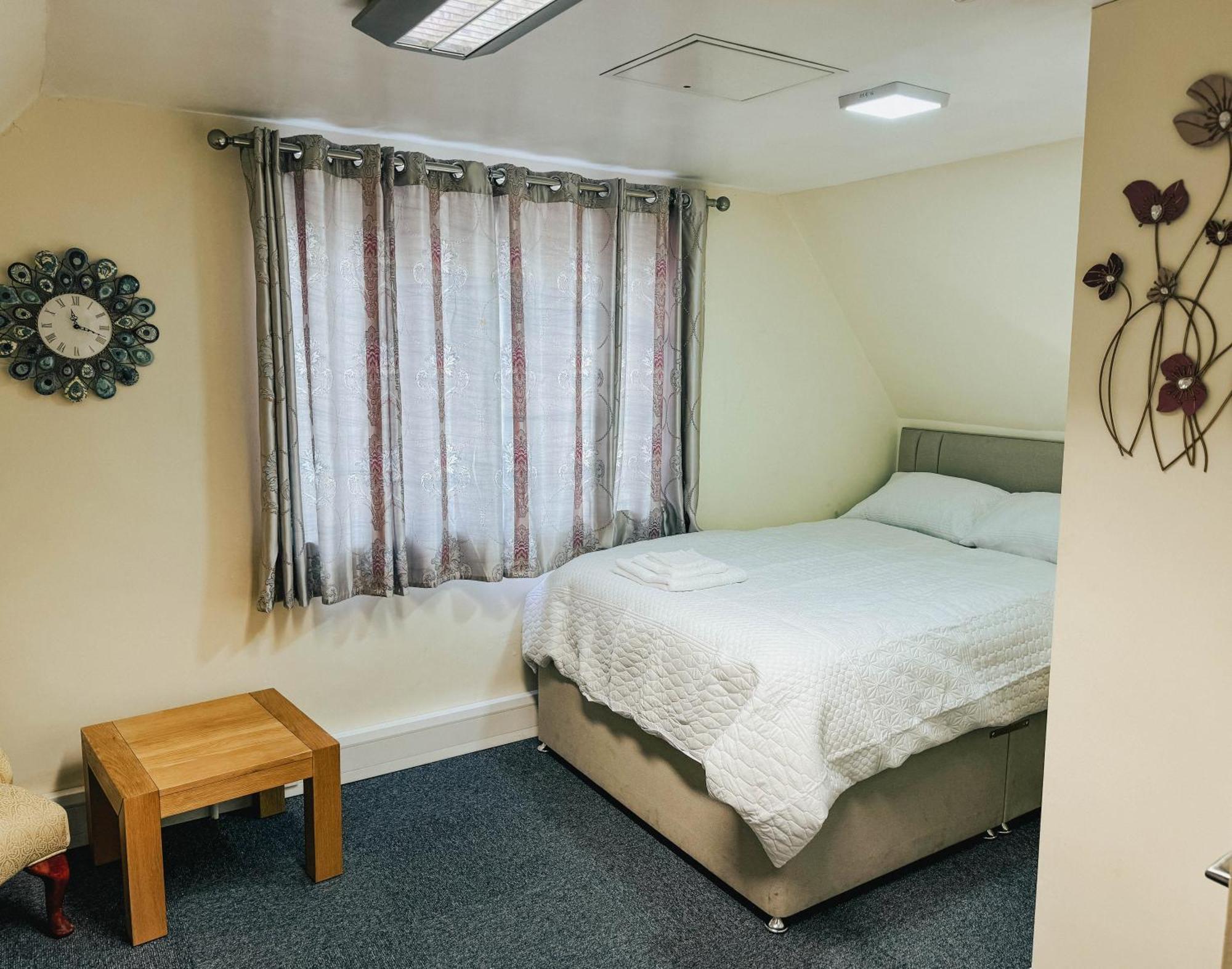 Stylish Modern 1-Bed Apartment In Prime Solihull Town Centre Екстериор снимка